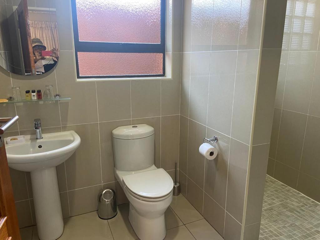 Botleng Guest House Boqate Bagian luar foto