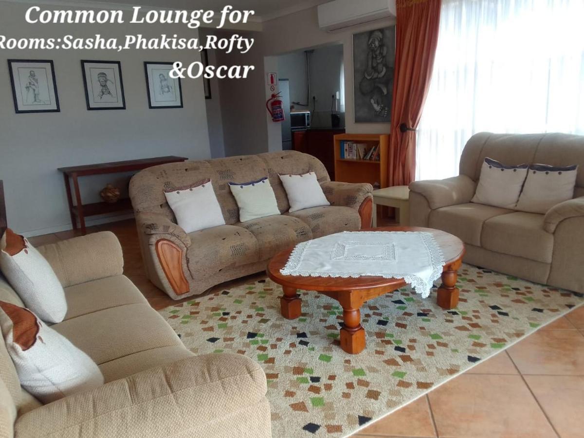 Botleng Guest House Boqate Bagian luar foto