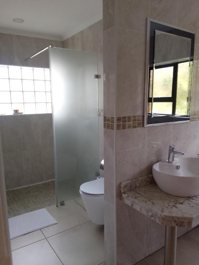 Botleng Guest House Boqate Bagian luar foto