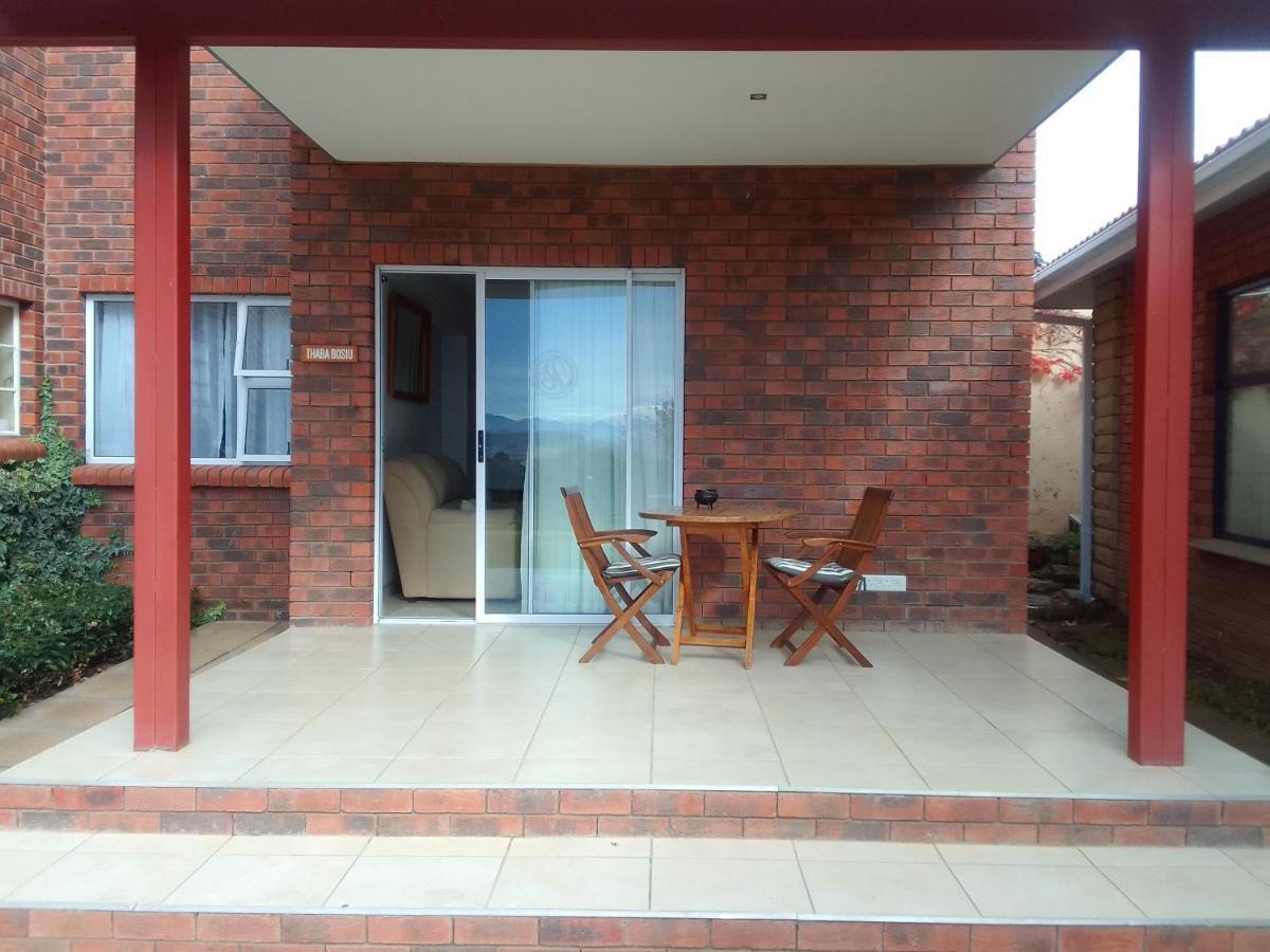 Botleng Guest House Boqate Bagian luar foto
