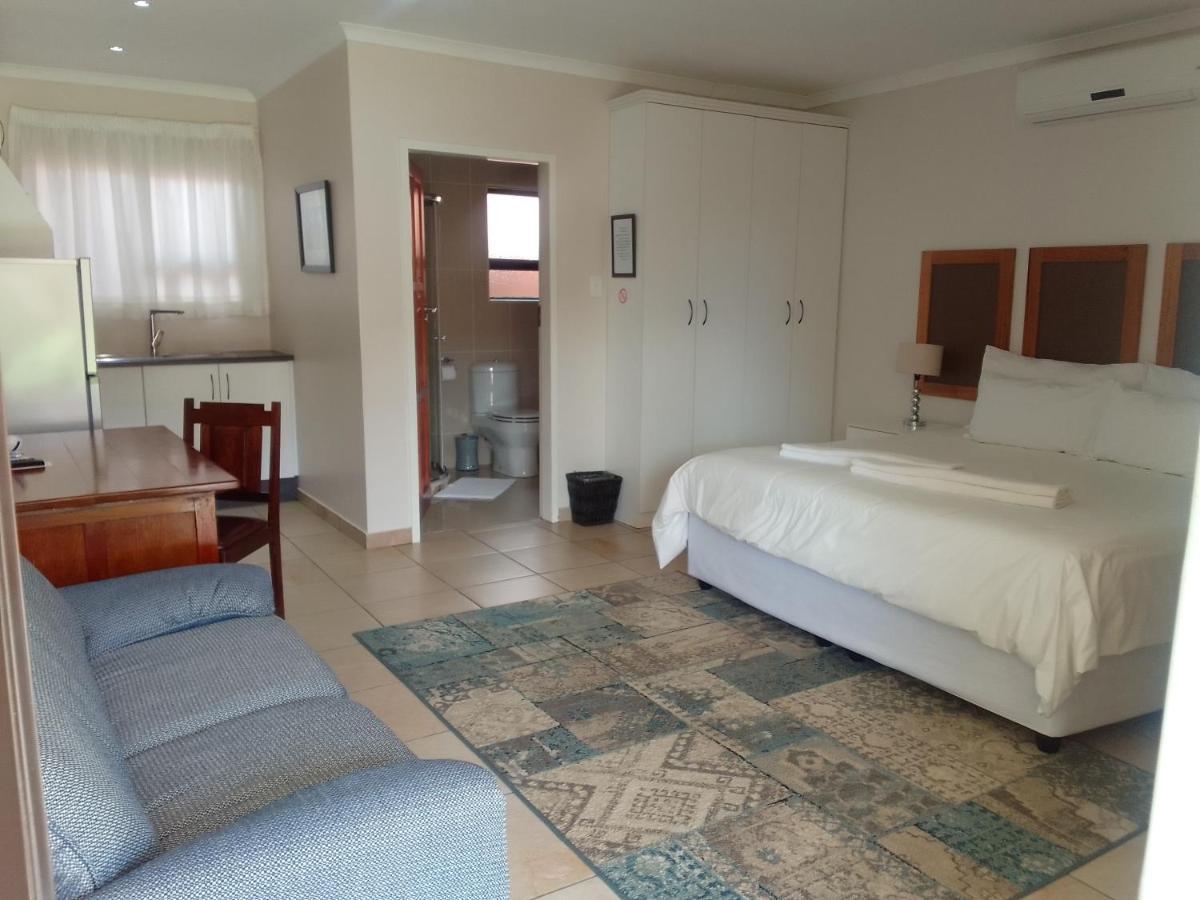 Botleng Guest House Boqate Bagian luar foto