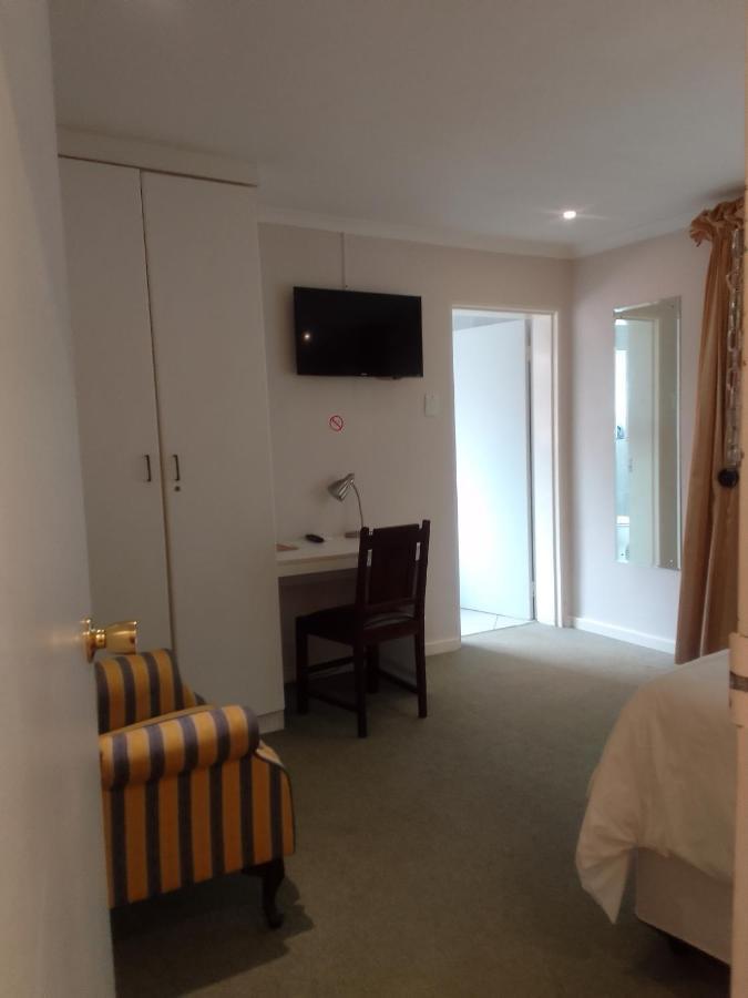 Botleng Guest House Boqate Bagian luar foto