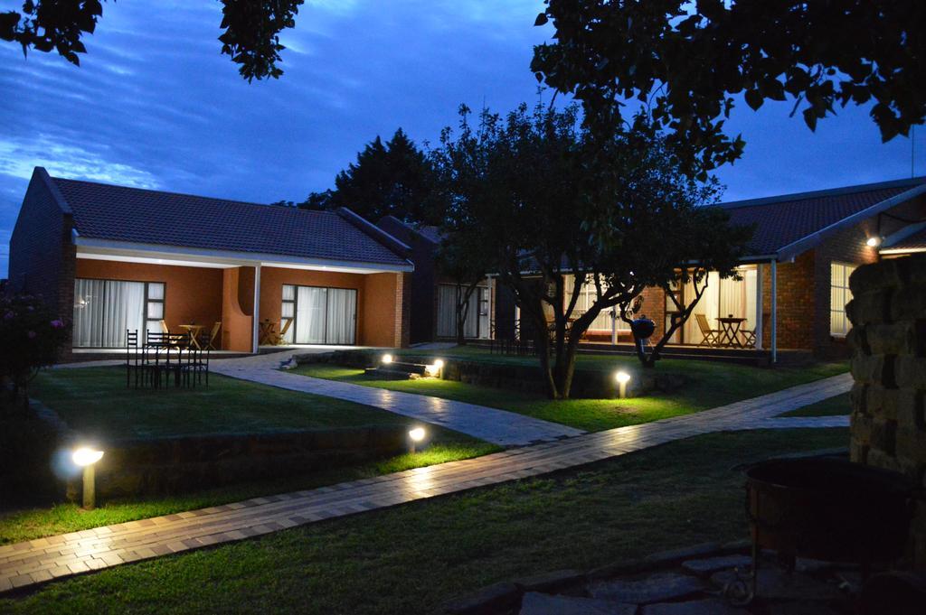 Botleng Guest House Boqate Bagian luar foto